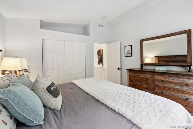 7002 San Bartolo St 30, Carlsbad, CA 92011