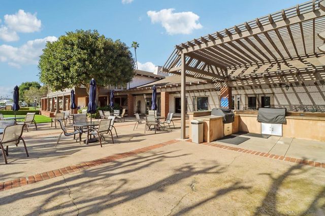 7002 San Bartolo St 30, Carlsbad, CA 92011