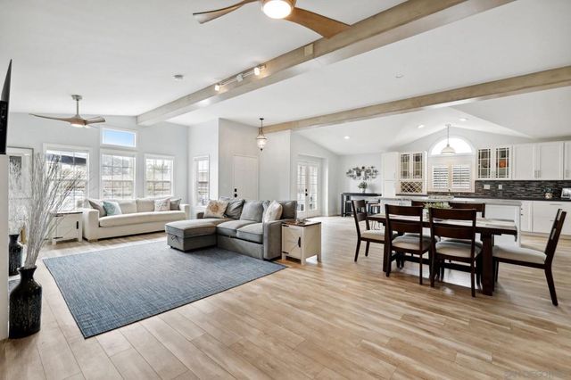 7002 San Bartolo St 30, Carlsbad, CA 92011