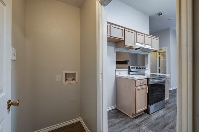 3205 Carverly Avenue, Fort Worth, TX 76119