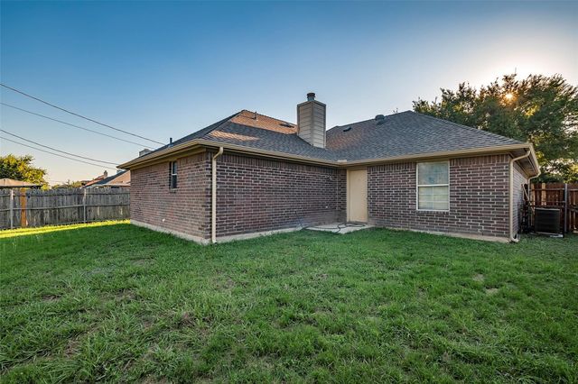 3205 Carverly Avenue, Fort Worth, TX 76119