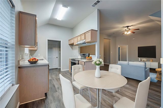 3205 Carverly Avenue, Fort Worth, TX 76119