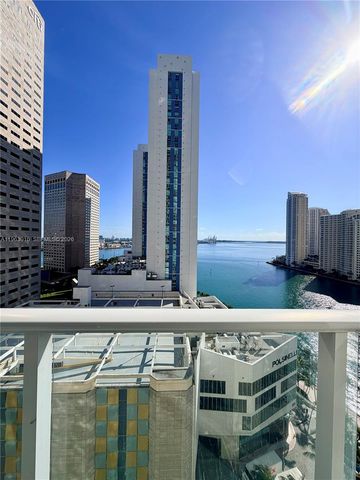 300 S Biscayne Blvd T-1414, Miami, FL 33131