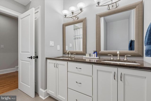 216 WENDOVER ST, Philadelphia, PA 19128