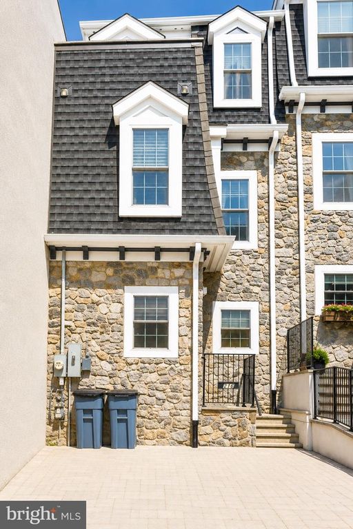 216 WENDOVER ST, Philadelphia, PA 19128