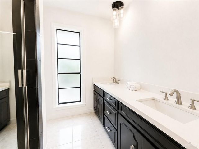 501 Larkspur Avenue, Mcallen, TX 78501