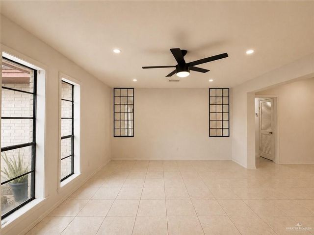 501 Larkspur Avenue, Mcallen, TX 78501