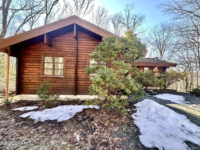 130 Canterbrook Drive, Call Listing Agent, PA 18428