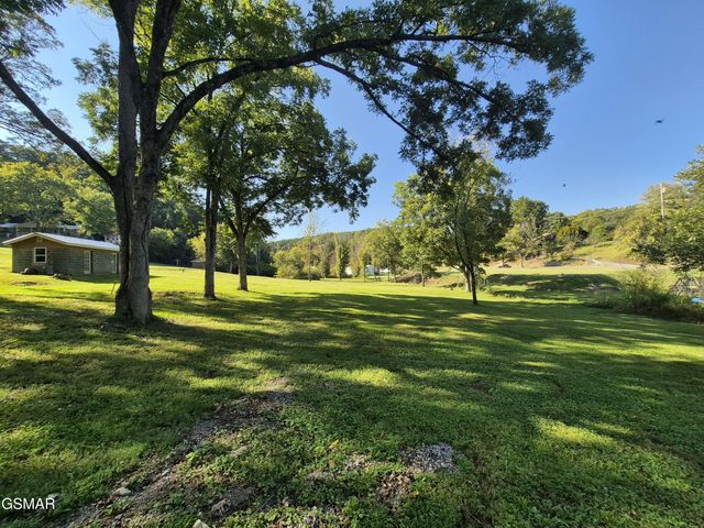 2215 Henderson Springs Rd Road, Pigeon Forge, TN 37863