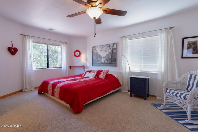 575 W Redwood Lane, Pinetop, AZ 85935