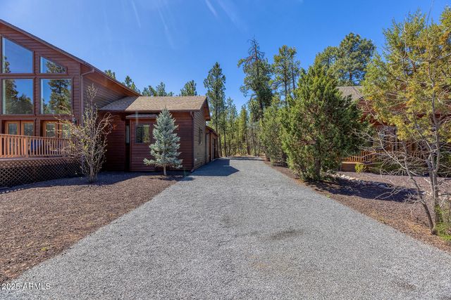 575 W Redwood Lane, Pinetop, AZ 85935