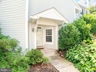 2911-B S WOODLEY ST #2, Arlington, VA 22206