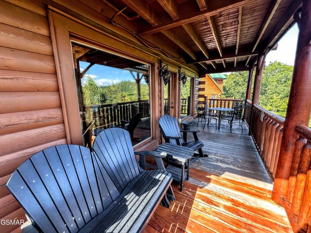 2866 White Oak Ridge Lane, Sevierville, TN 37862