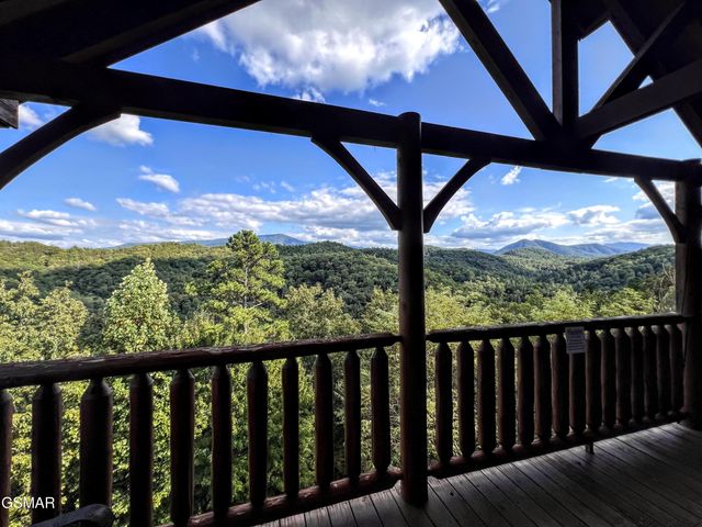 2866 White Oak Ridge Lane, Sevierville, TN 37862