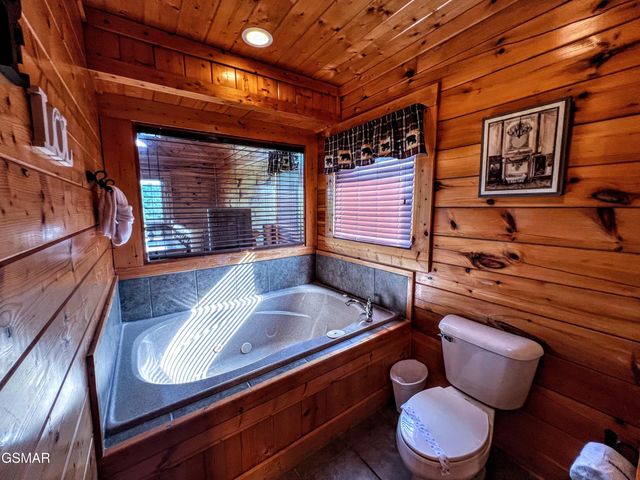 2866 White Oak Ridge Lane, Sevierville, TN 37862