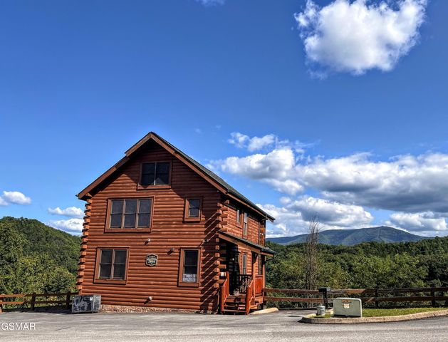 2866 White Oak Ridge Lane, Sevierville, TN 37862