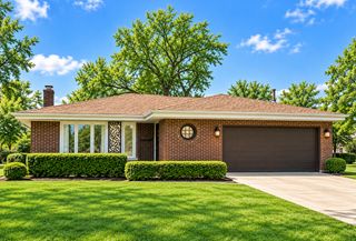 2838 Sunnyside Avenue, Westchester, IL 60154