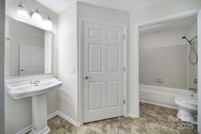 2506 Cranbrook Lane 7, Charlotte, NC 28207