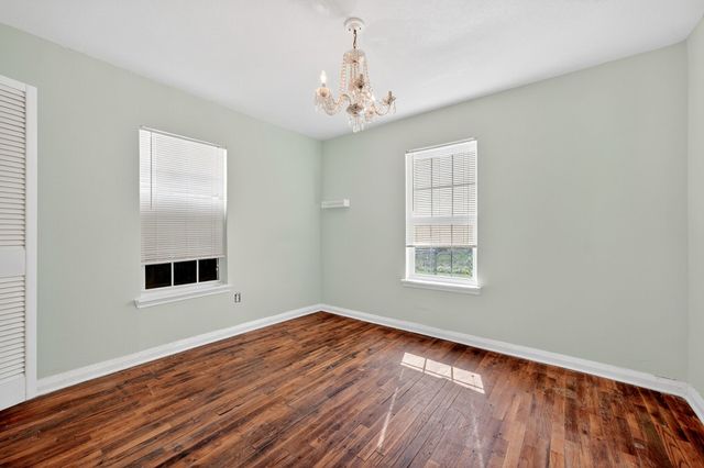 106 E Belt Line Road, Wilmer, TX 75172