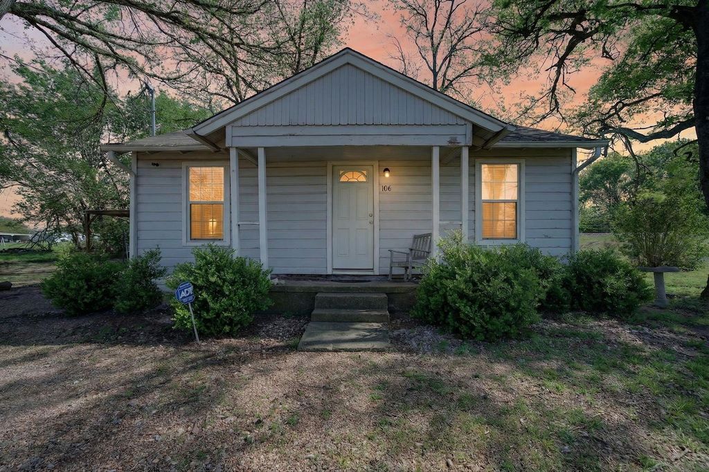 106 E Belt Line Road, Wilmer, TX 75172