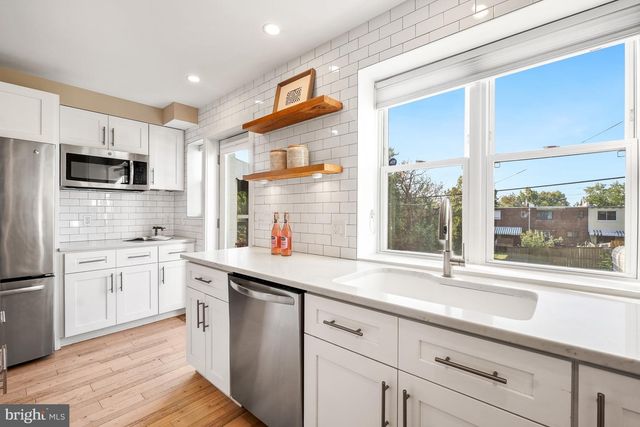 1383 ADAMS ST NE, Washington, DC 20018