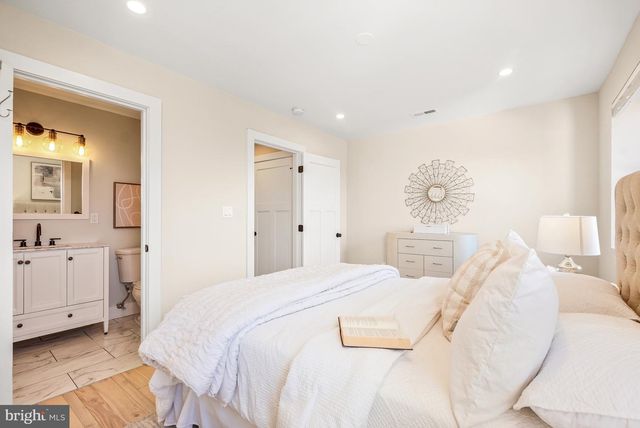 1383 ADAMS ST NE, Washington, DC 20018