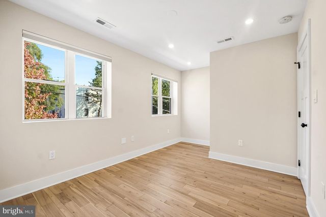 1383 ADAMS ST NE, Washington, DC 20018