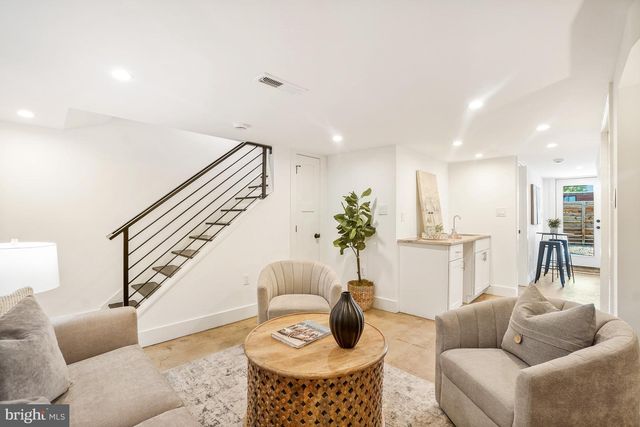 1383 ADAMS ST NE, Washington, DC 20018