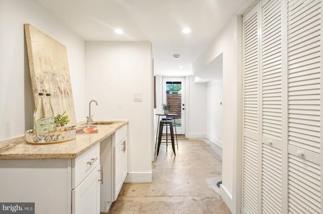 1383 ADAMS ST NE, Washington, DC 20018