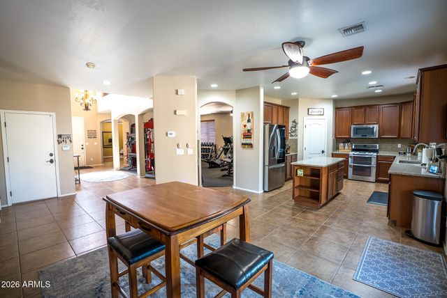 9206 W BENT TREE Drive, Peoria, AZ 85383