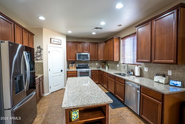 9206 W BENT TREE Drive, Peoria, AZ 85383