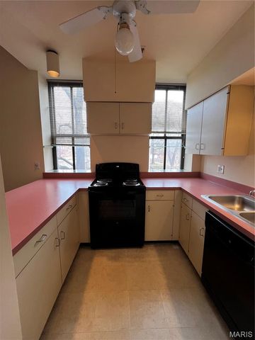 2200 Menard Street, St Louis, MO 63104