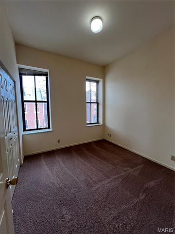 2200 Menard Street, St Louis, MO 63104