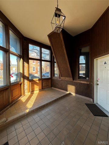 2200 Menard Street, St Louis, MO 63104