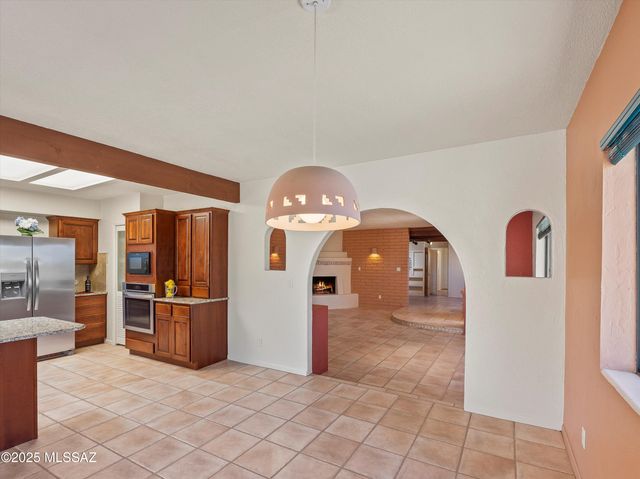 6401 N Camino Padre Isidoro, Tucson, AZ 85718