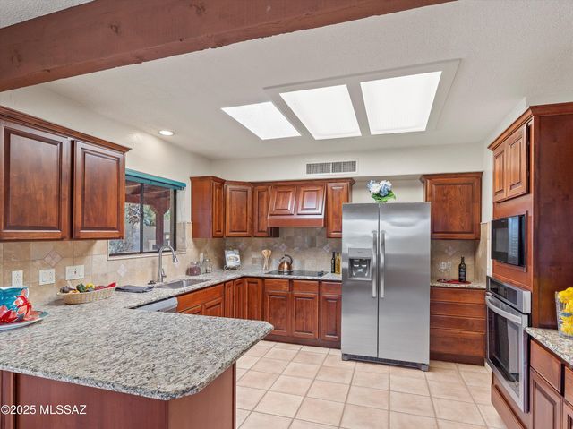 6401 N Camino Padre Isidoro, Tucson, AZ 85718