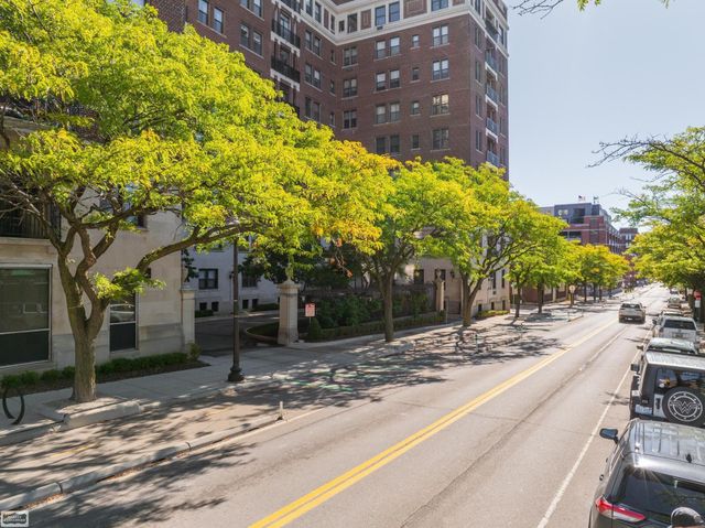 2900 E Jefferson Avenue C4, Detroit, MI 48207
