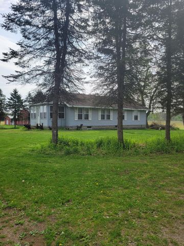 48705 92nd Avenue, Decatur, MI 49045