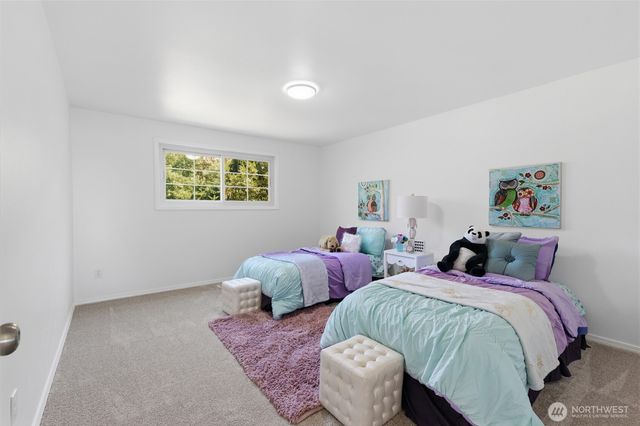 28430 14th Avenue S, Federal Way, WA 98003