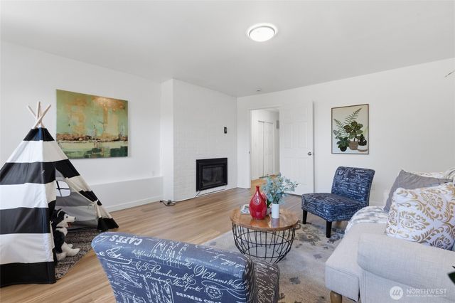 28430 14th Avenue S, Federal Way, WA 98003