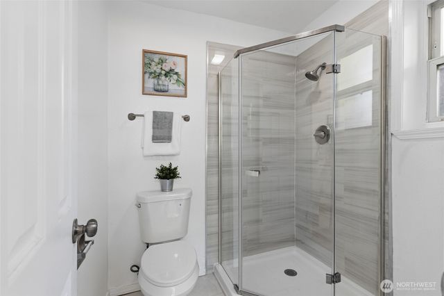 28430 14th Avenue S, Federal Way, WA 98003