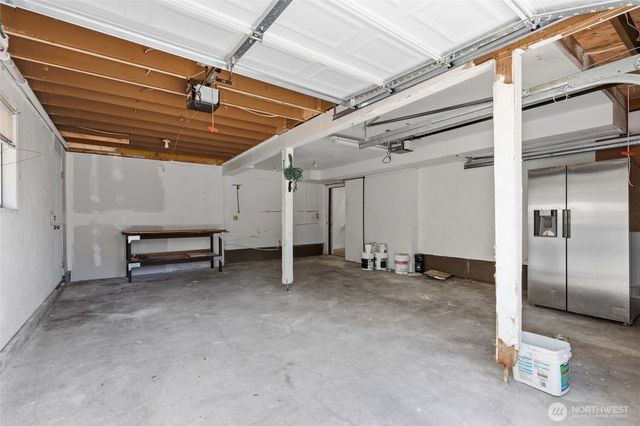 28430 14th Avenue S, Federal Way, WA 98003