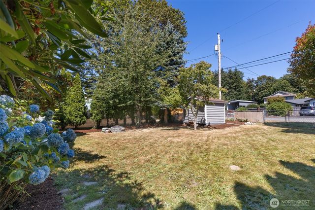 28430 14th Avenue S, Federal Way, WA 98003