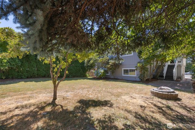 28430 14th Avenue S, Federal Way, WA 98003