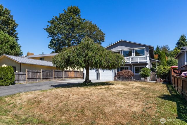 28430 14th Avenue S, Federal Way, WA 98003
