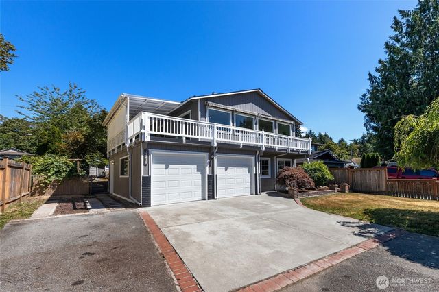 28430 14th Avenue S, Federal Way, WA 98003