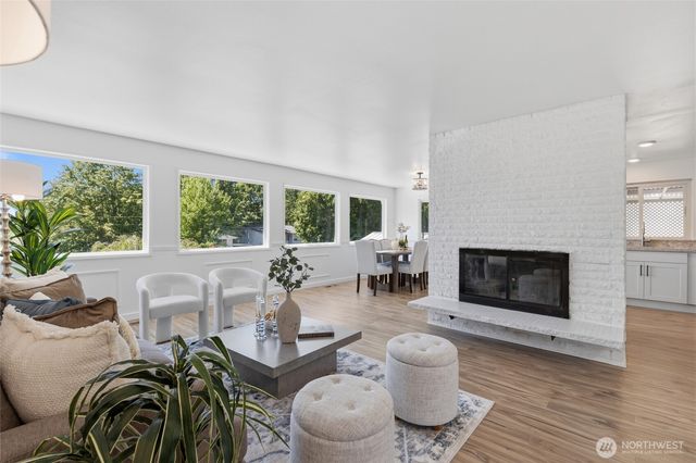28430 14th Avenue S, Federal Way, WA 98003