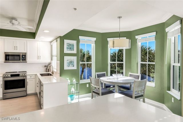 300 Dunes BLVD 201, Naples, FL 34110