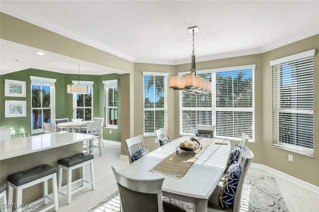 300 Dunes BLVD 201, Naples, FL 34110