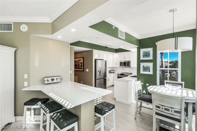 300 Dunes BLVD 201, Naples, FL 34110